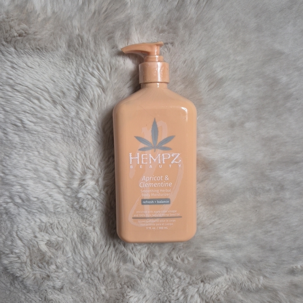 Hempz Apricot & Clementine Smoothing Herbal Body Moisturizer 17 fl oz 500 mL New